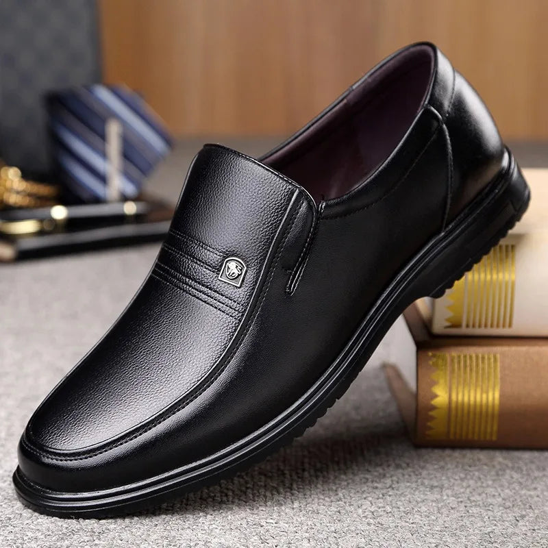“Leather Men’s Formal Shoes 2025 – Luxury Loafers, Breathable Moccasins & Slip-On Driving Shoes (Sizes 38-46)”